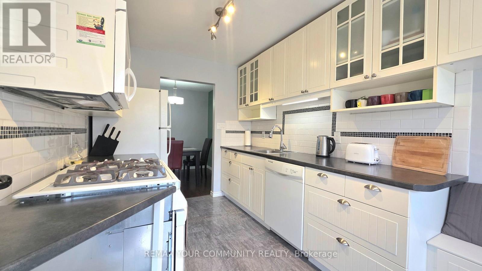 19 - 210 Highland Crescent Property Photo 12