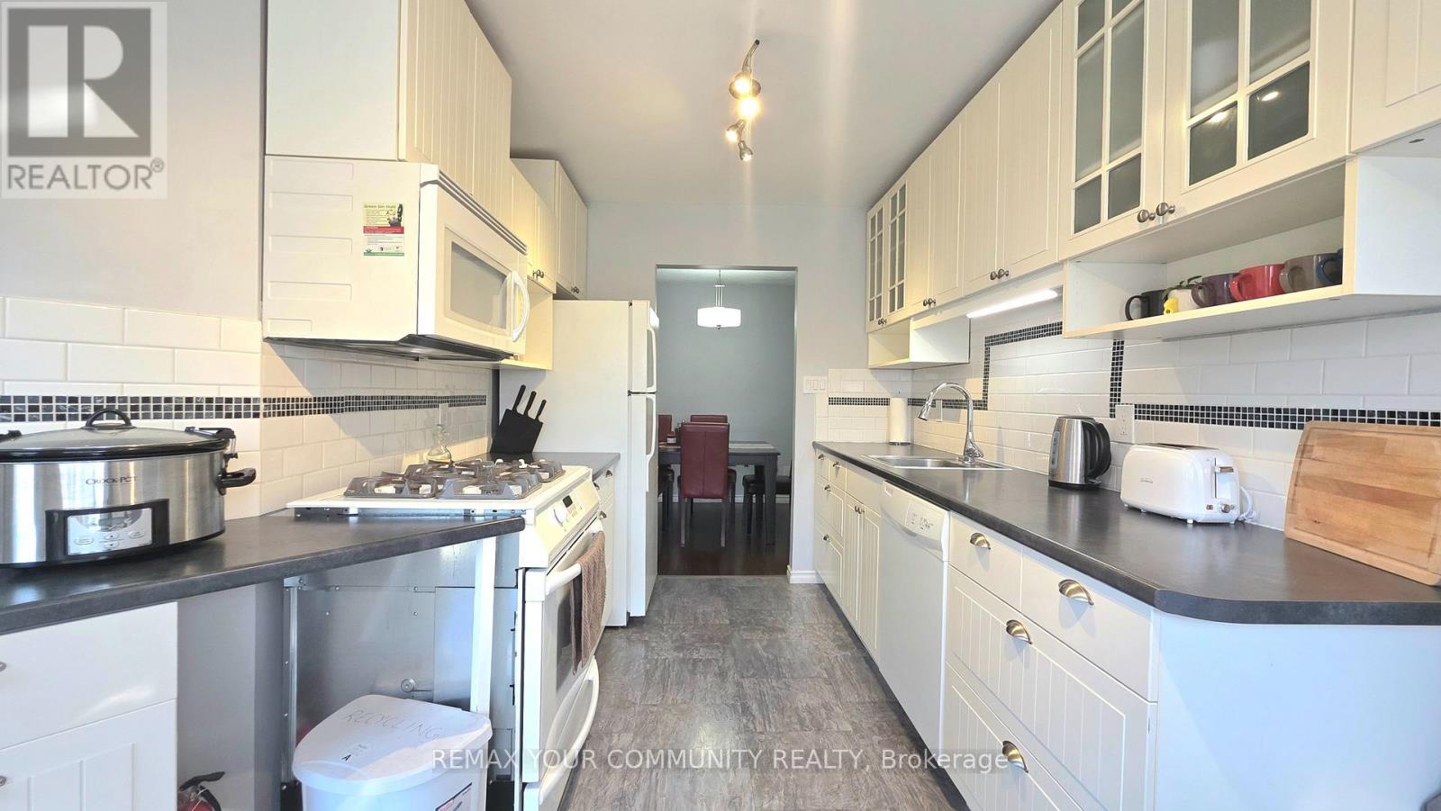 19 - 210 Highland Crescent Property Photo 13
