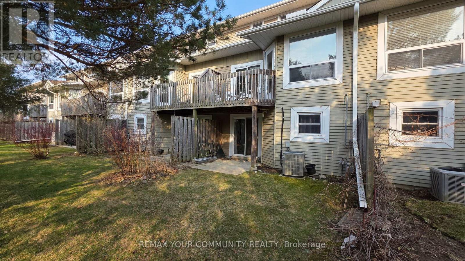 19 - 210 Highland Crescent Property Photo 33