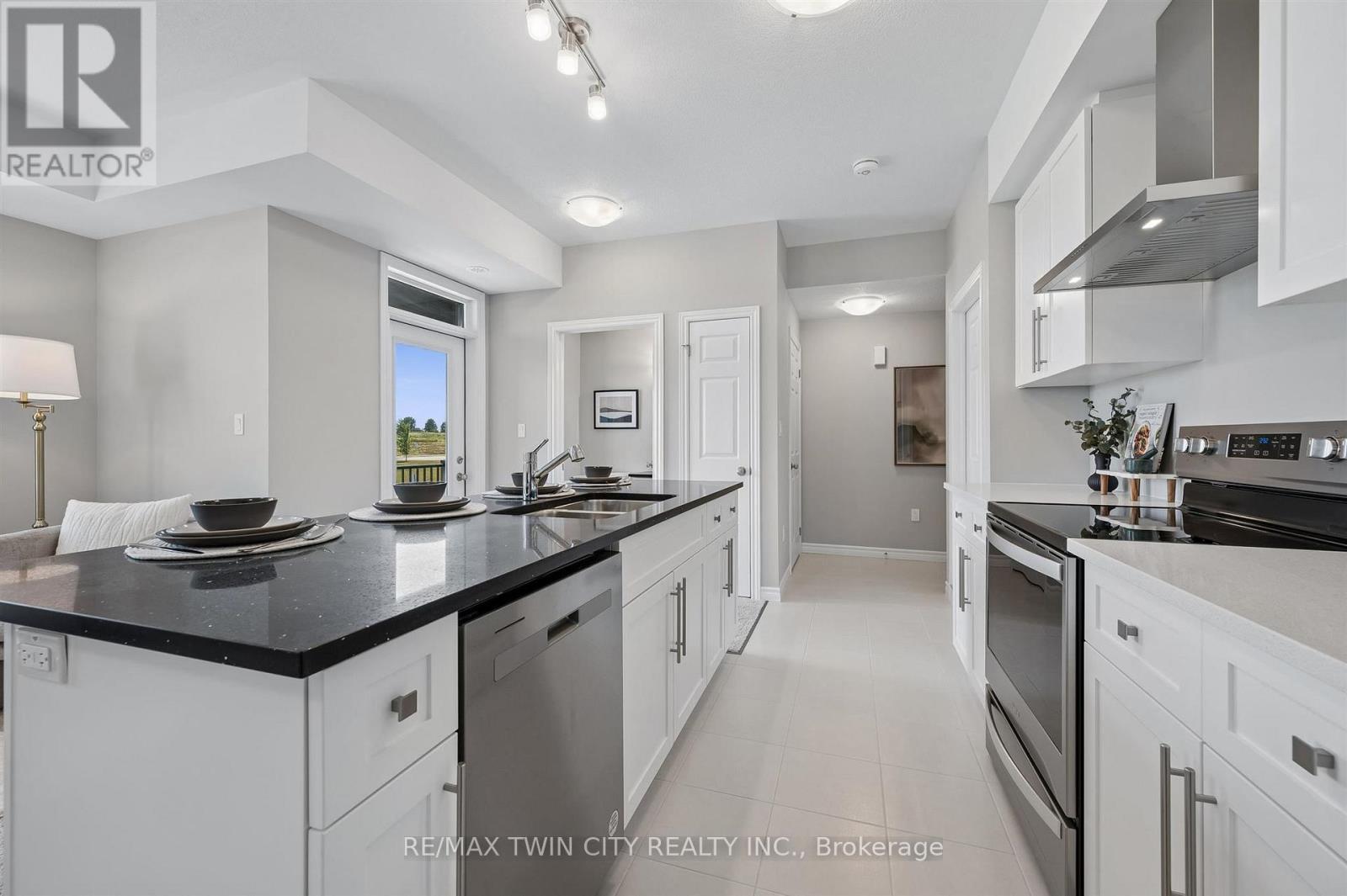 8 Oat Lane Property Photo 15