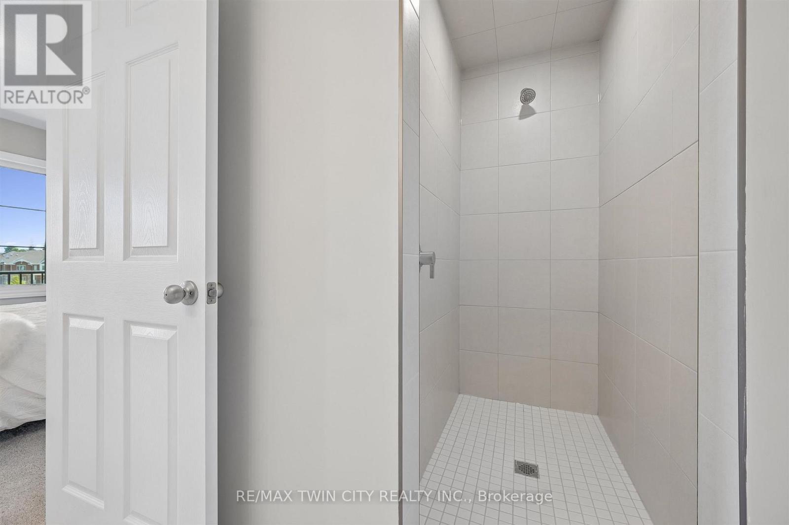 8 Oat Lane Property Photo 29