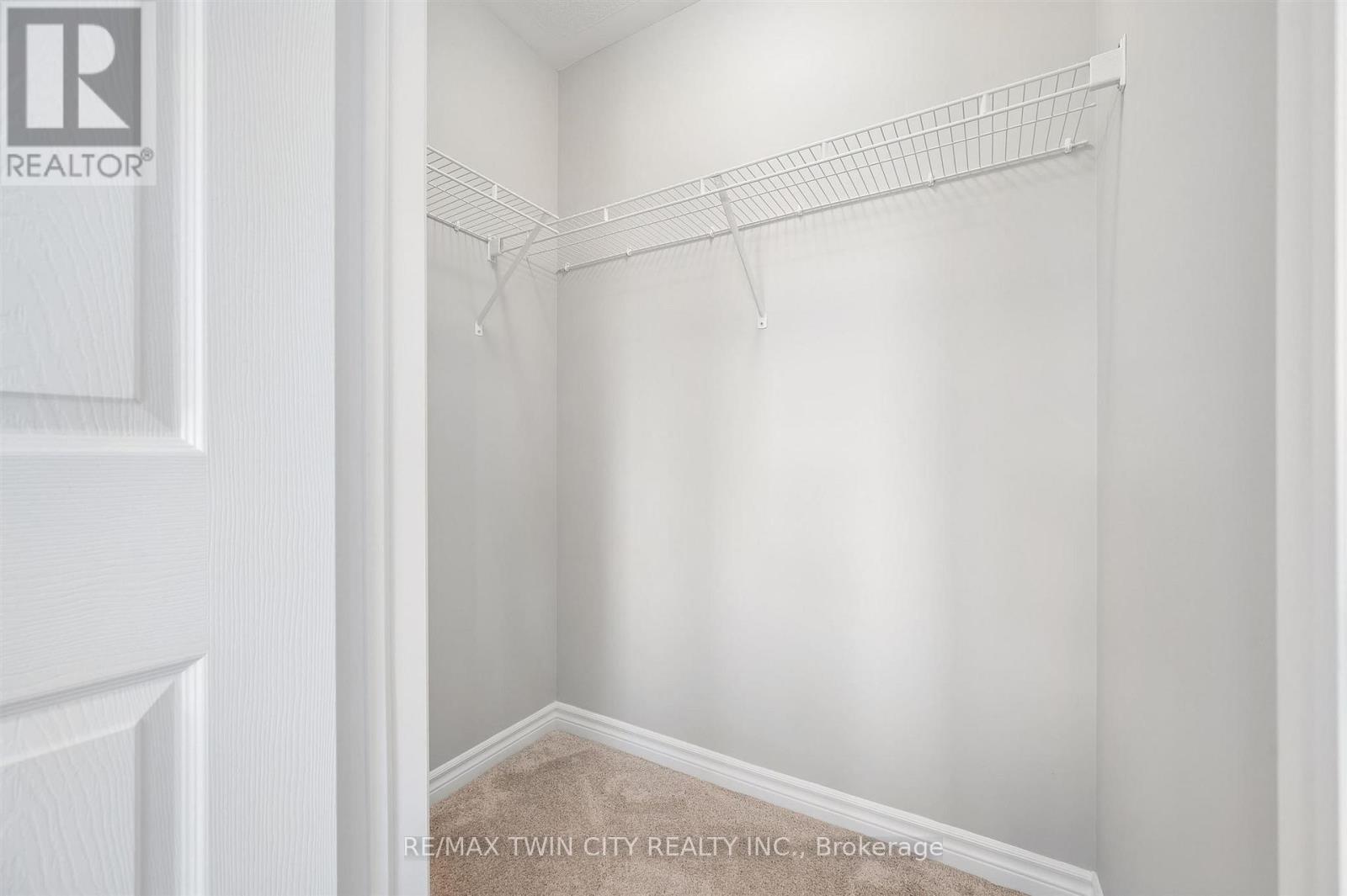8 Oat Lane Property Photo 30