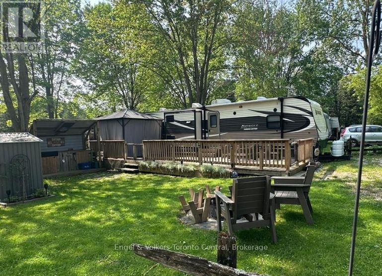 S4 - 7489 Sideroad 5 E Property Photo 2