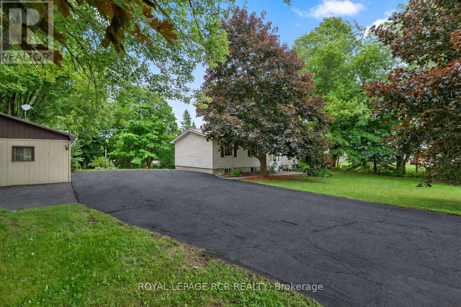 393519 County Road 12 Property Photo 1