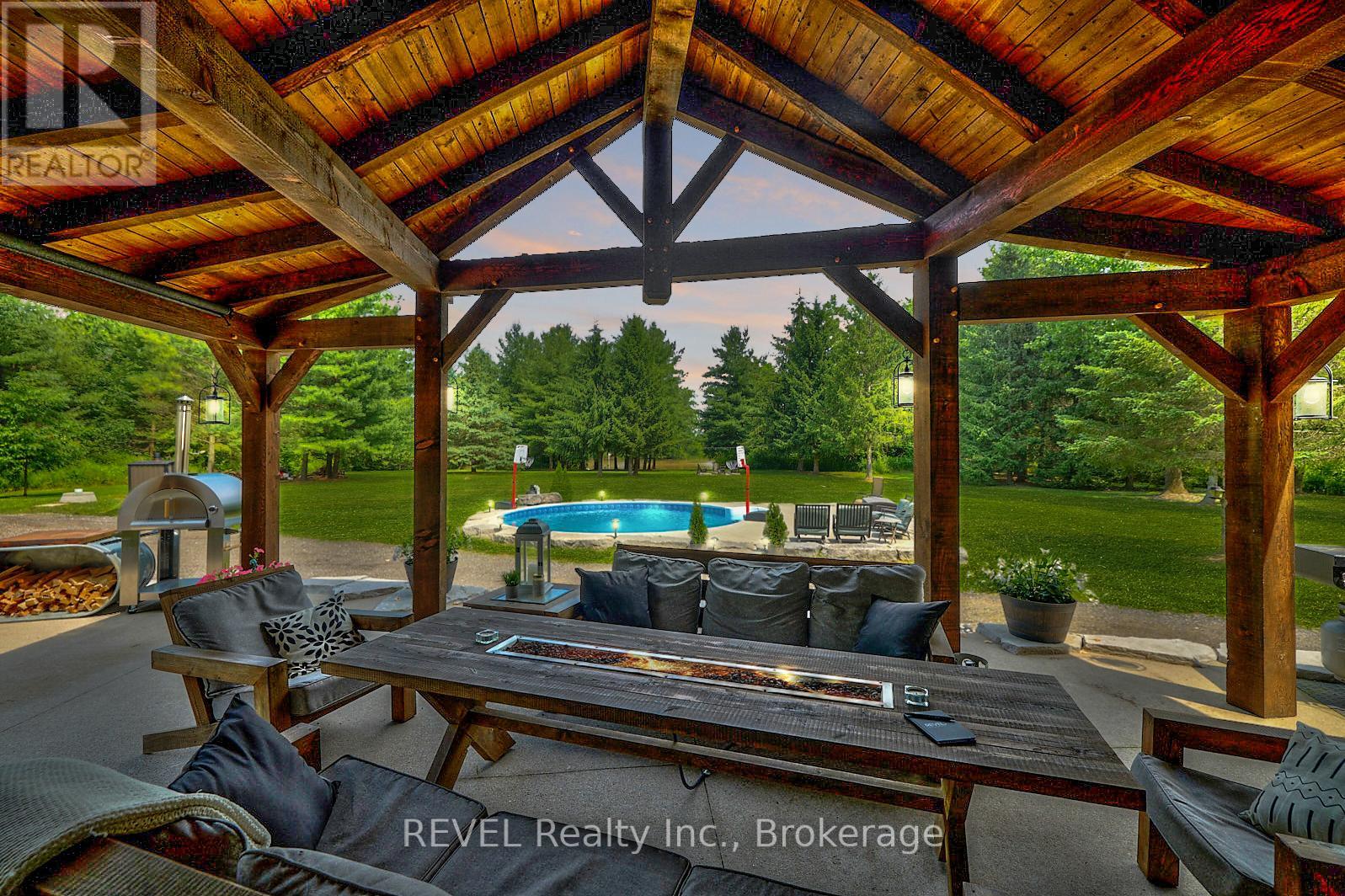 9695 Grassy Brook Road Property Photo 4