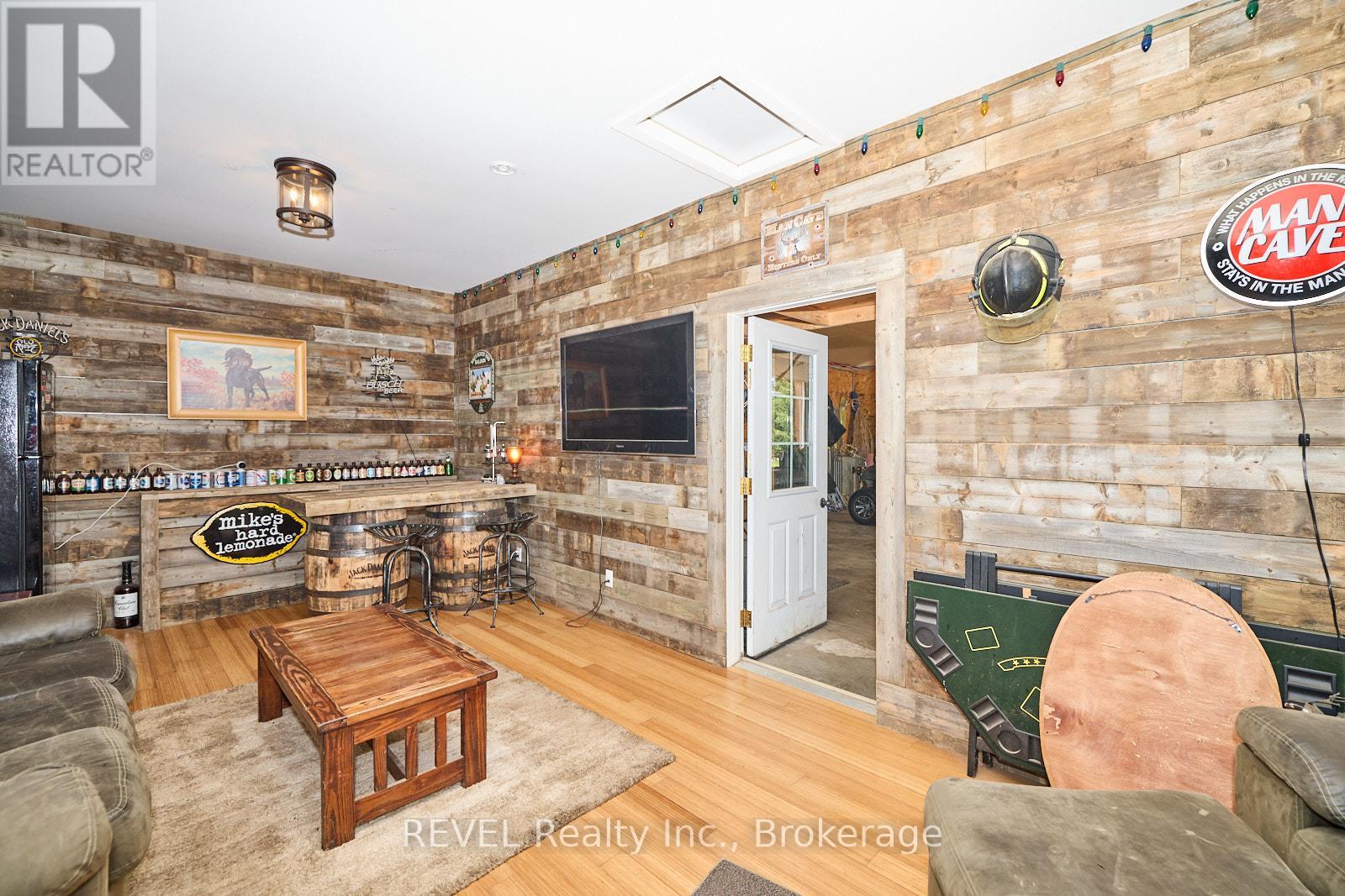 9695 Grassy Brook Road Property Photo 47
