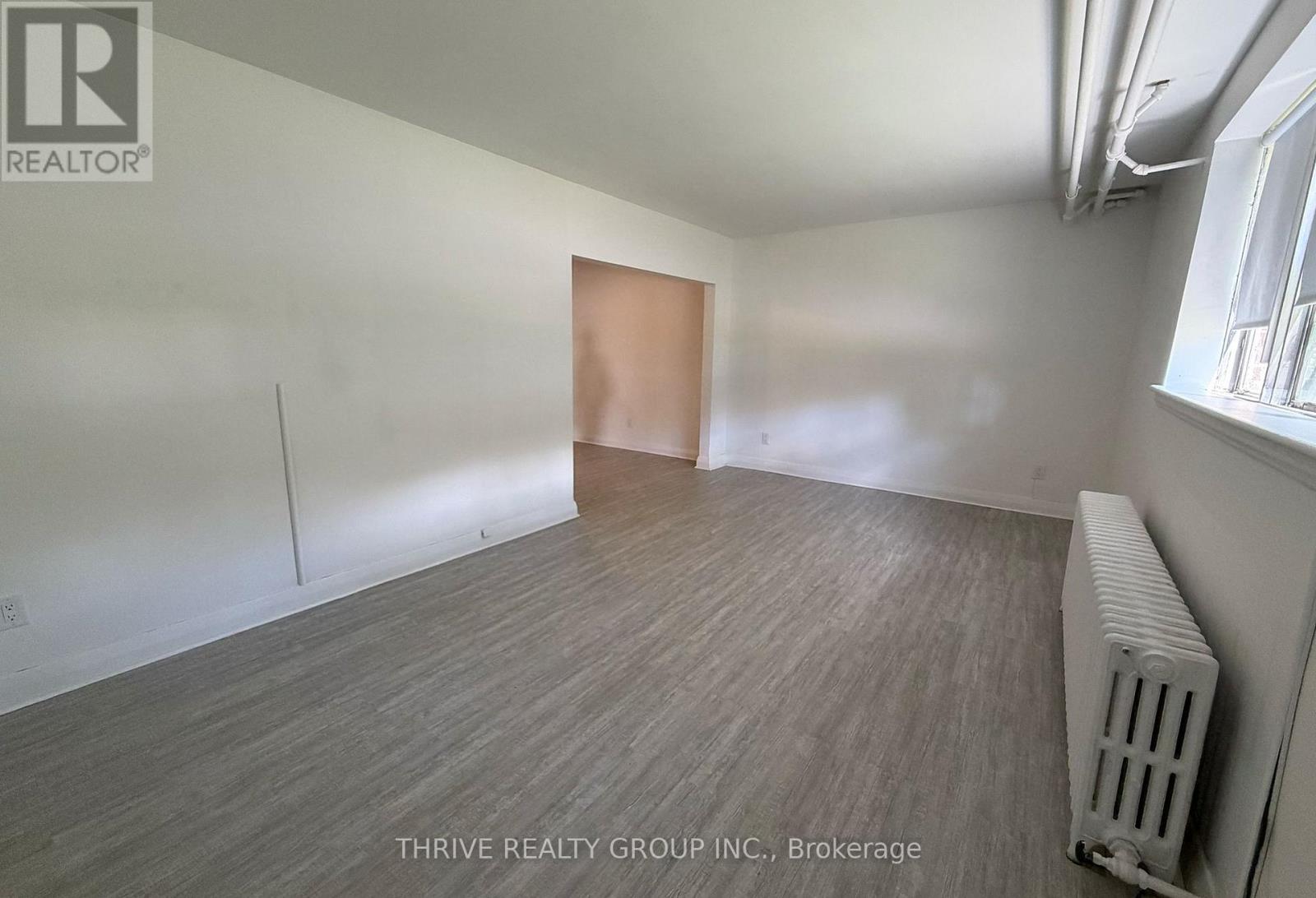 35 - 50 Ridout Street S Property Photo 6