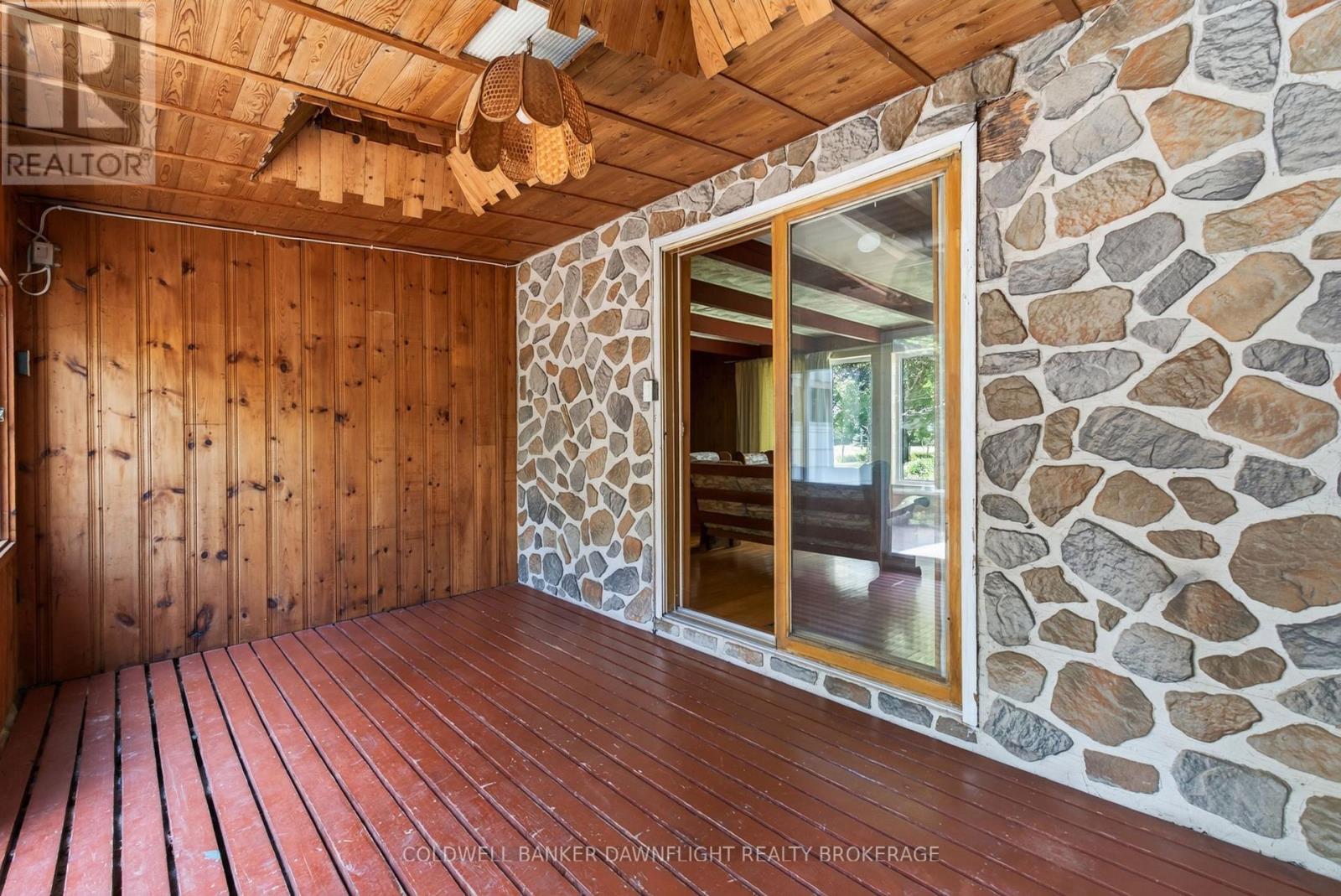 33990 Roman Line Property Photo 9
