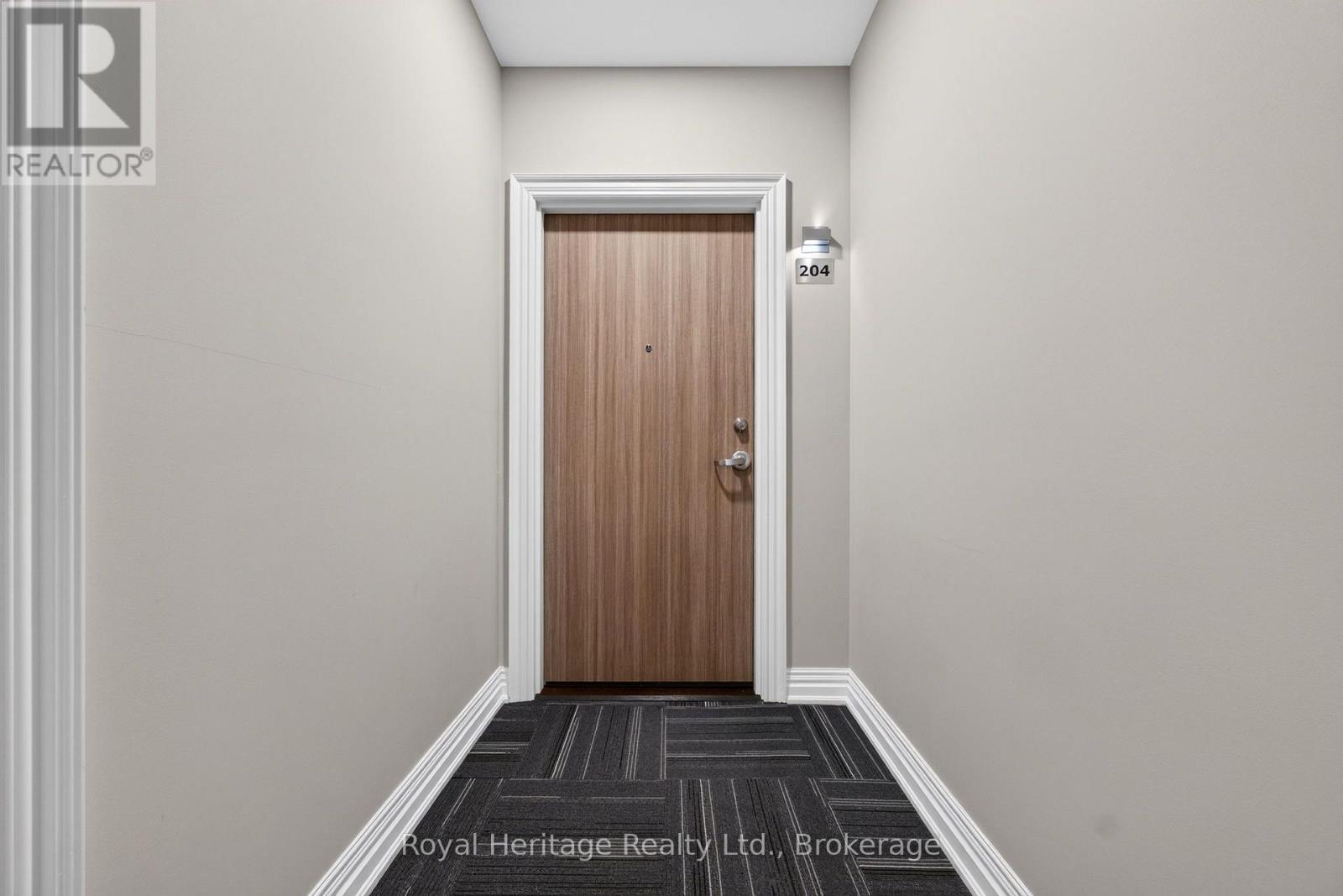 204 - 25 King Street Property Photo 5