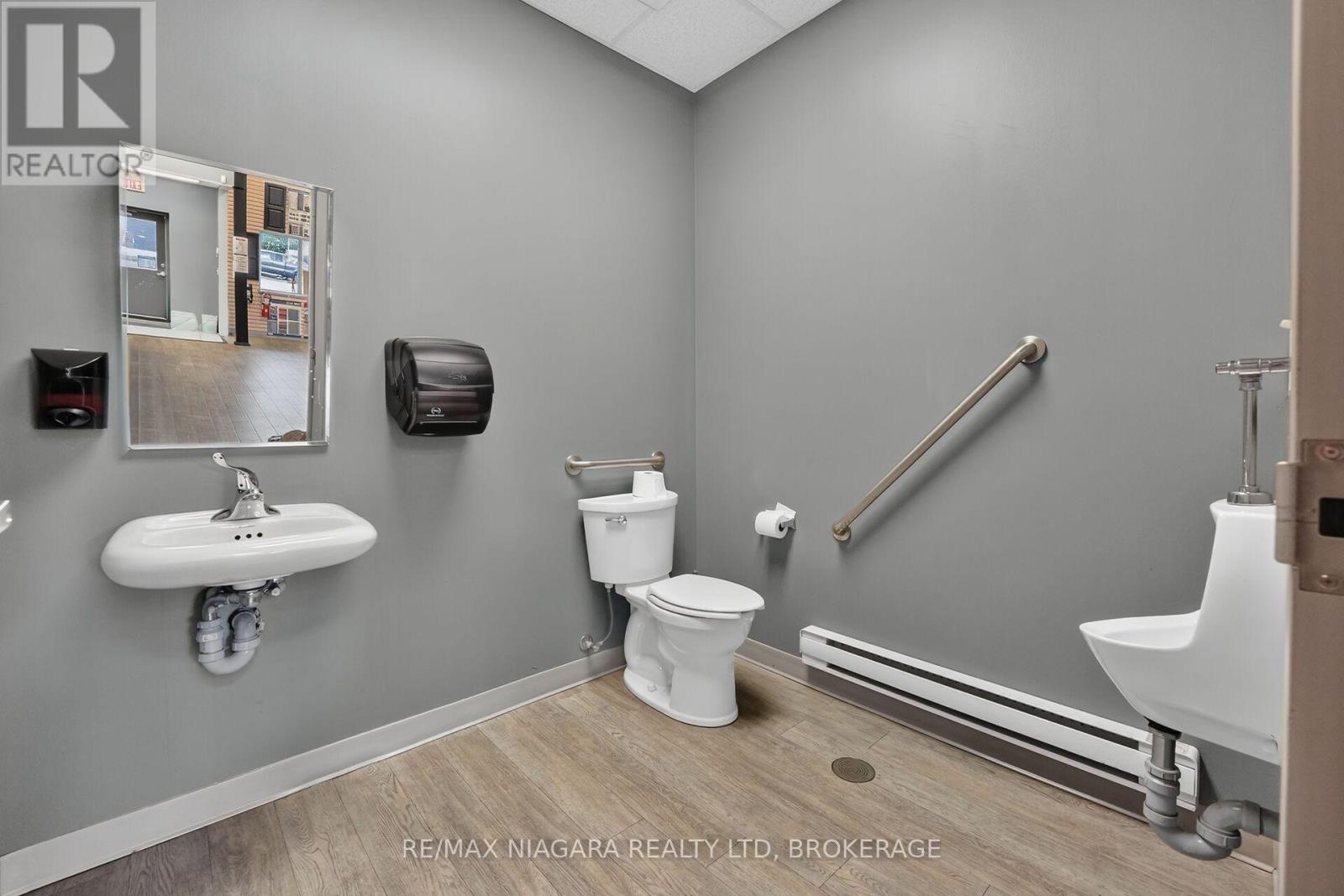 4425 First Avenue N Property Photo 12