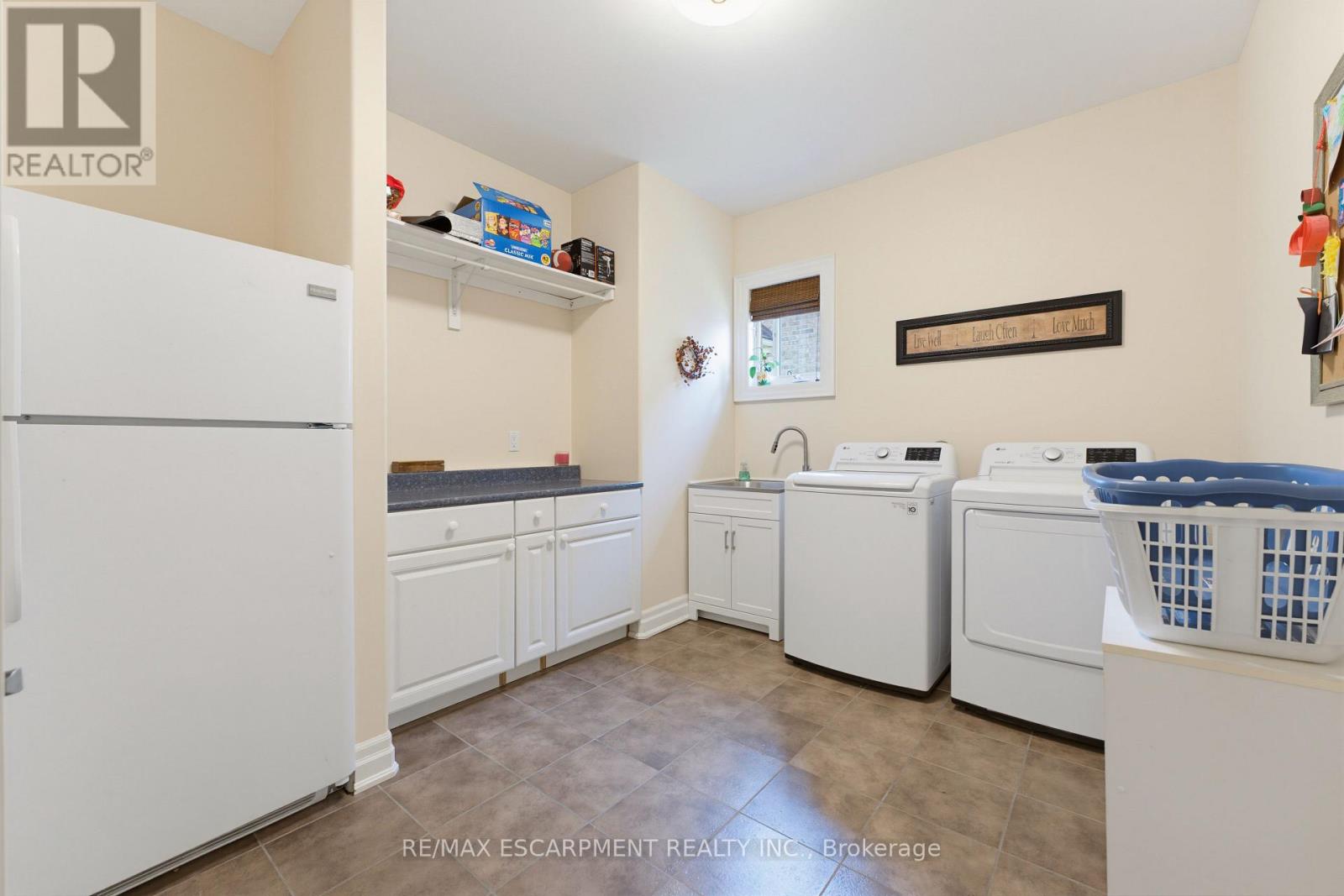 60 Donjon Boulevard Property Photo 16