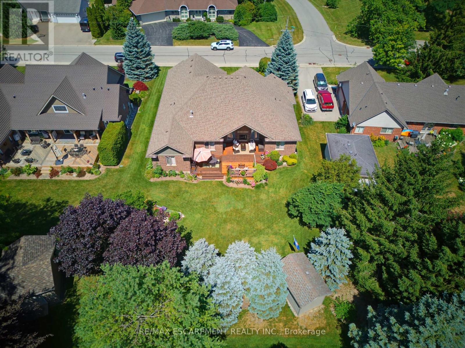 60 Donjon Boulevard Property Photo 34