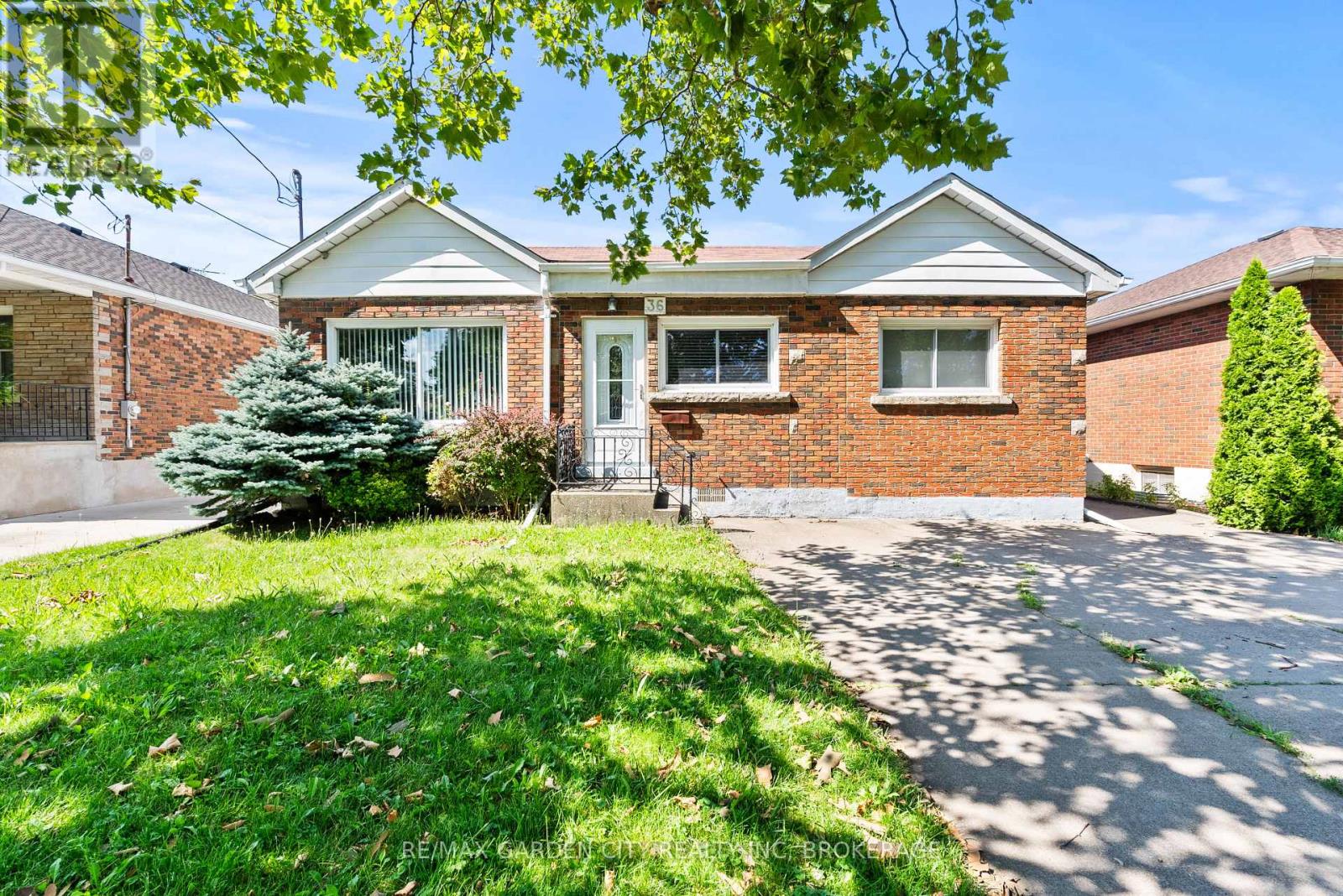 36 ROSE AVENUE