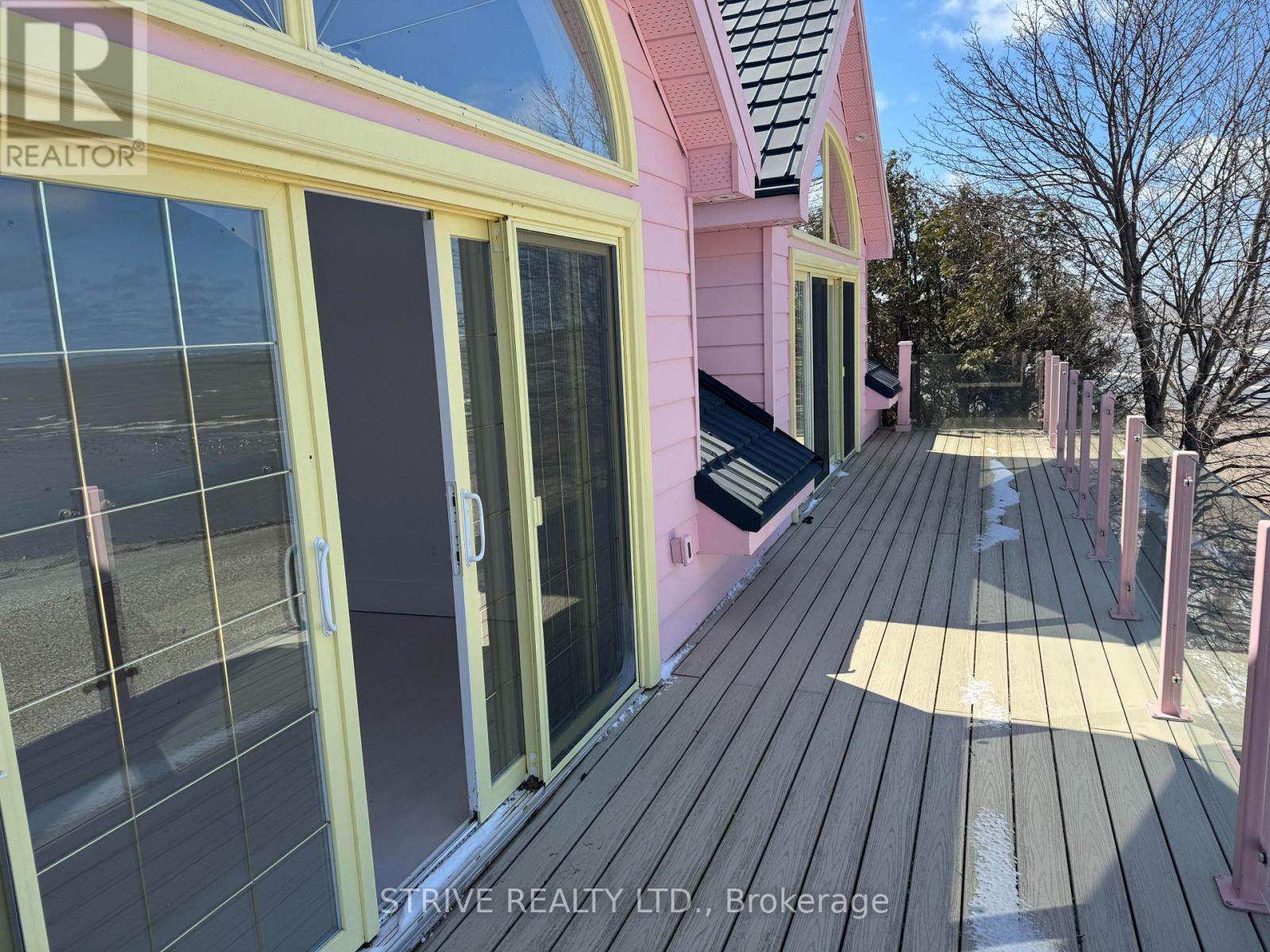20 Front Street Property Photo 11