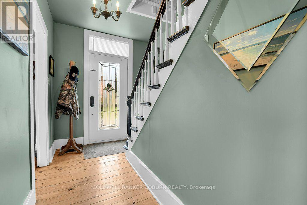 29 Ontario Street Property Photo 7
