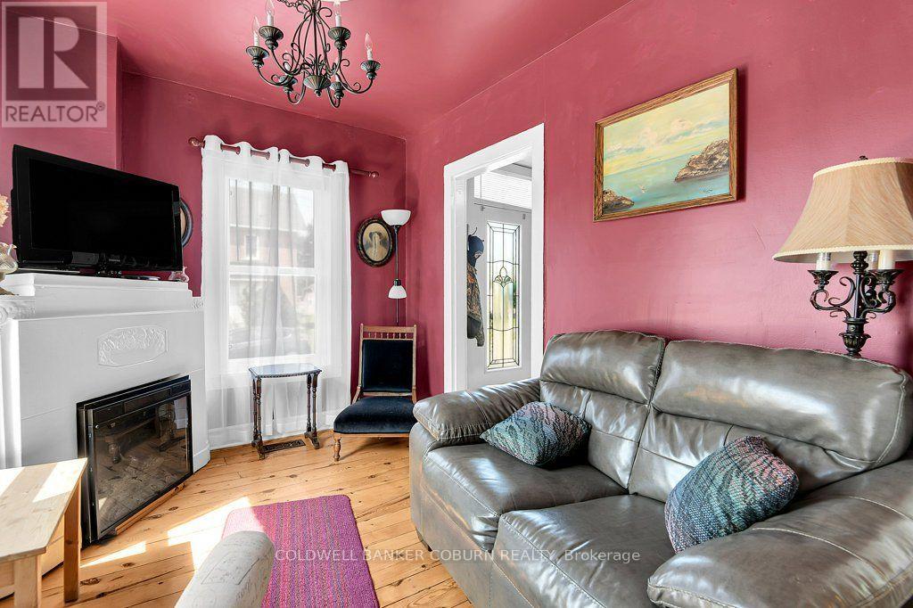 29 Ontario Street Property Photo 9