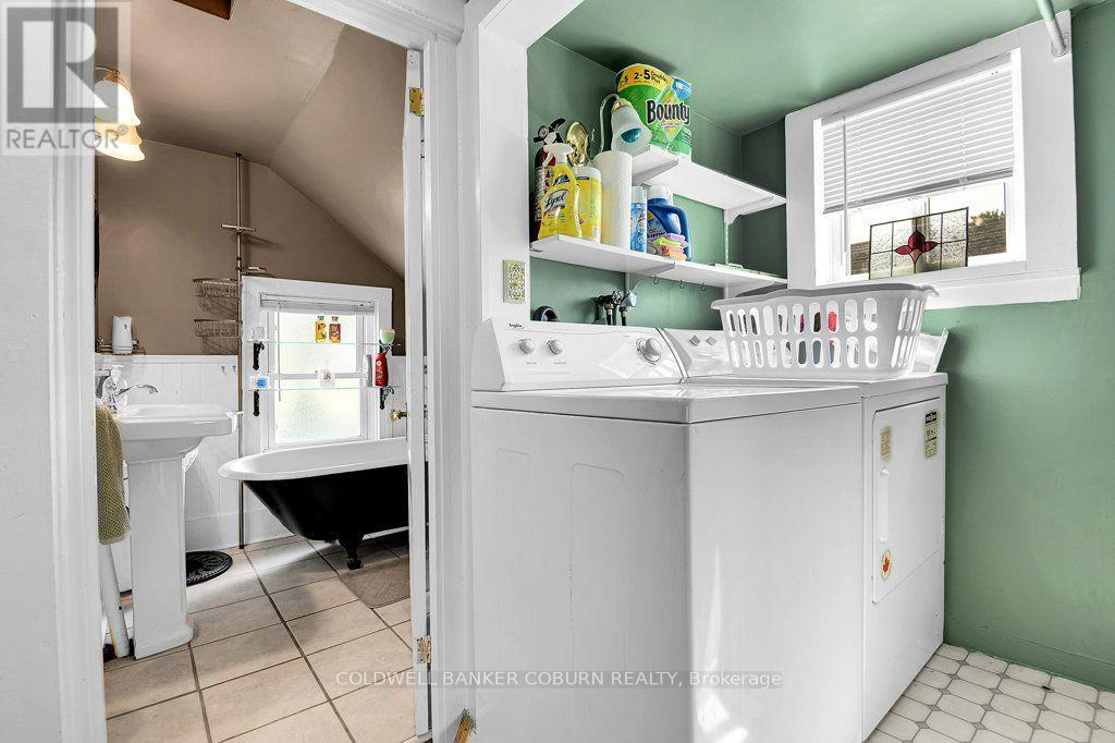 29 Ontario Street Property Photo 24