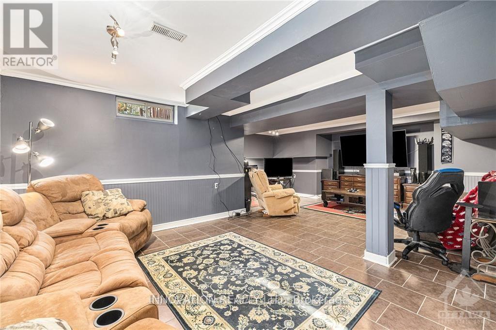 7 Grierson Lane Property Photo 24