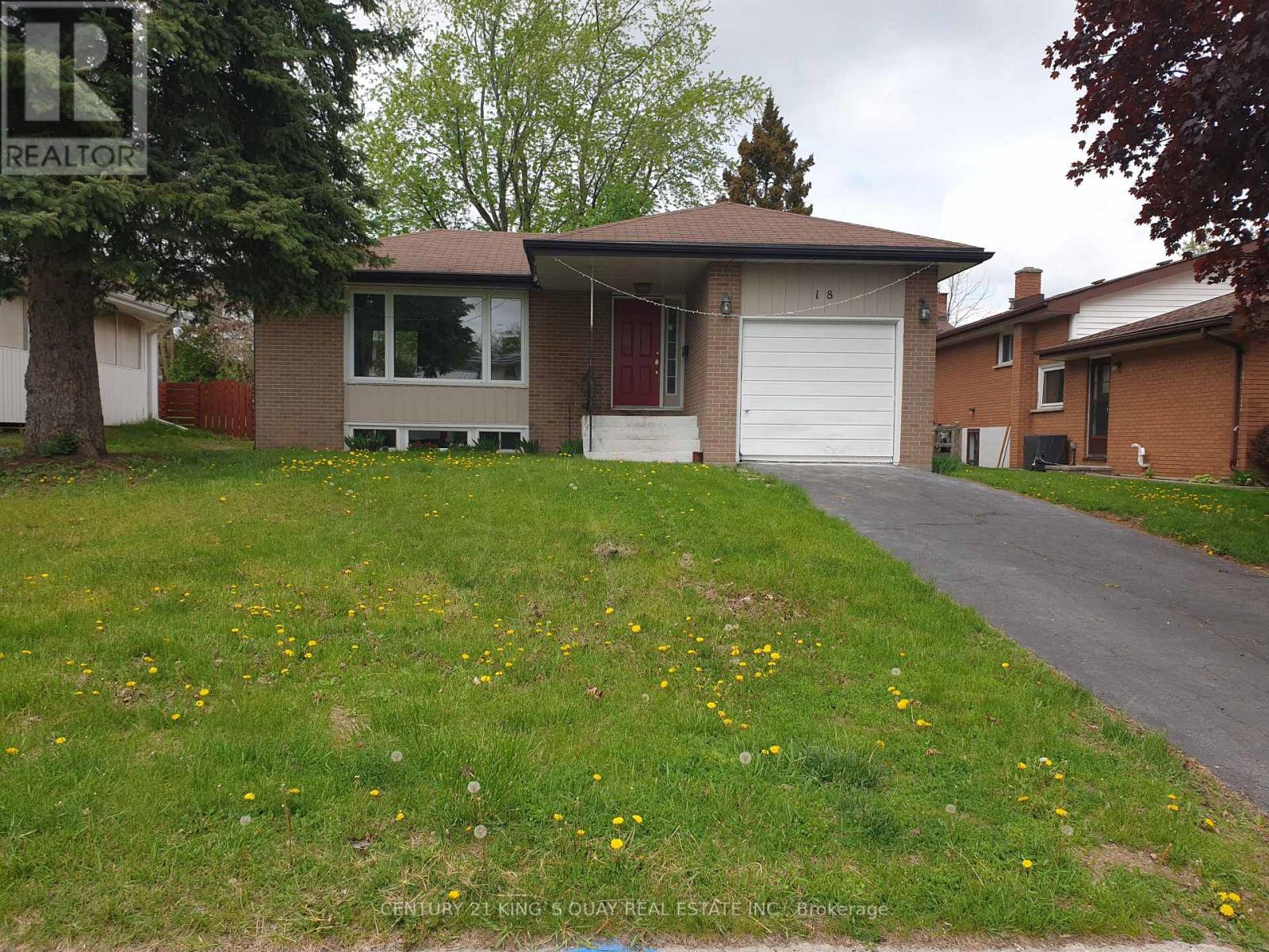 18 Manor Crescent Property Photo 1