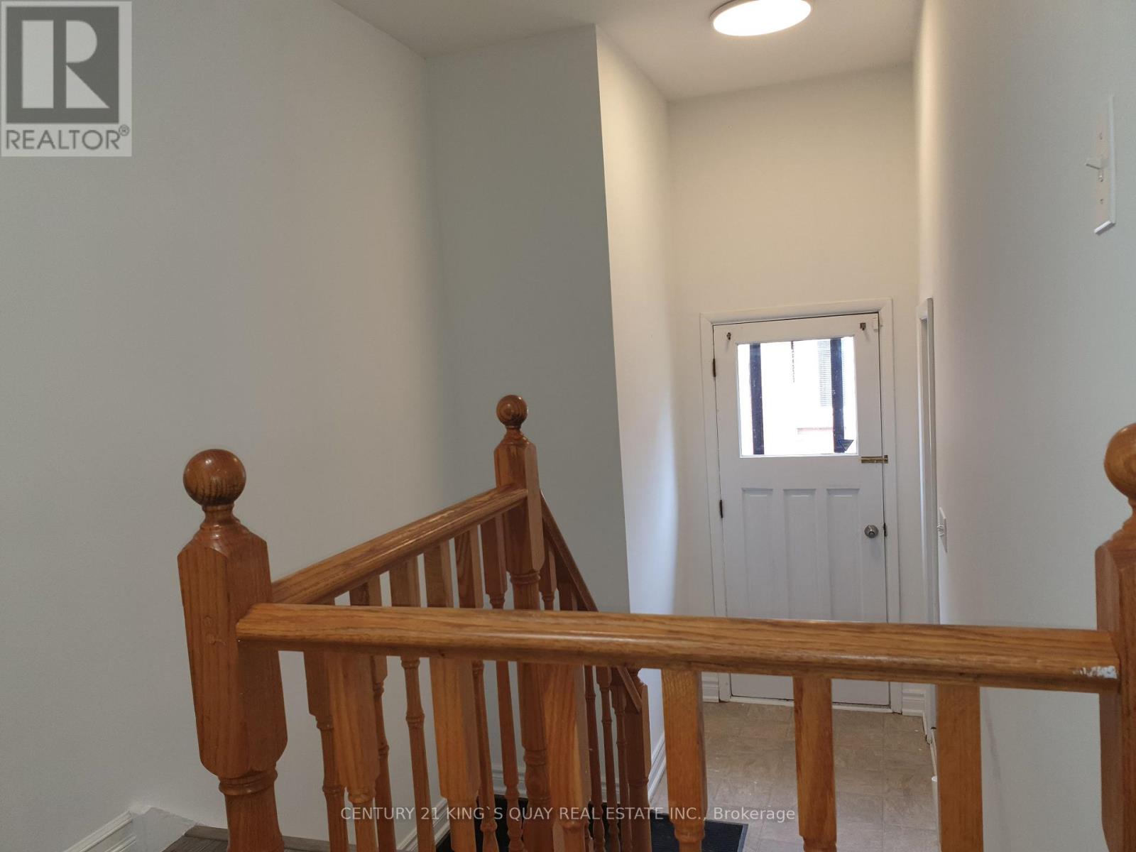 18 Manor Crescent Property Photo 12