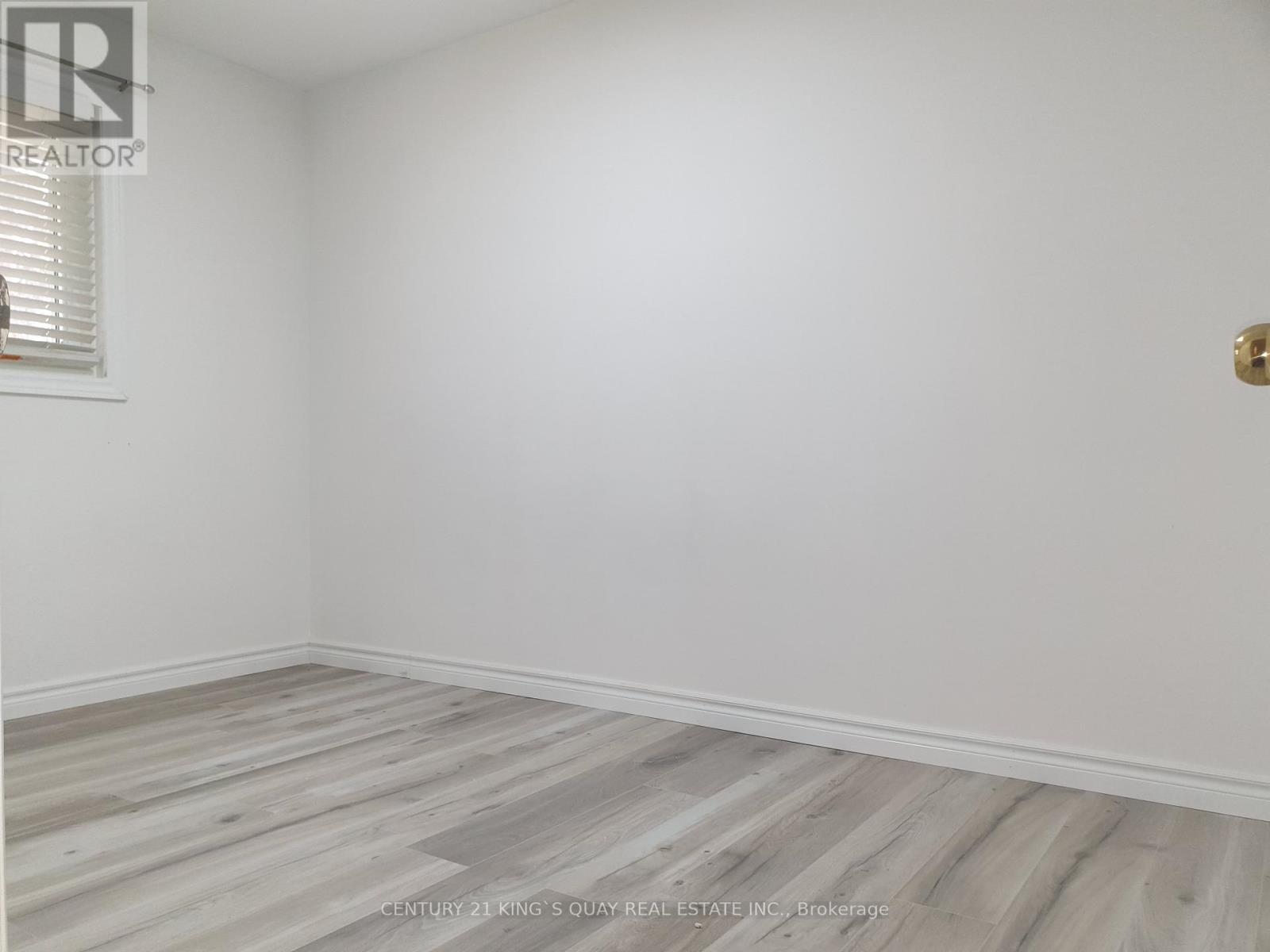 18 Manor Crescent Property Photo 15