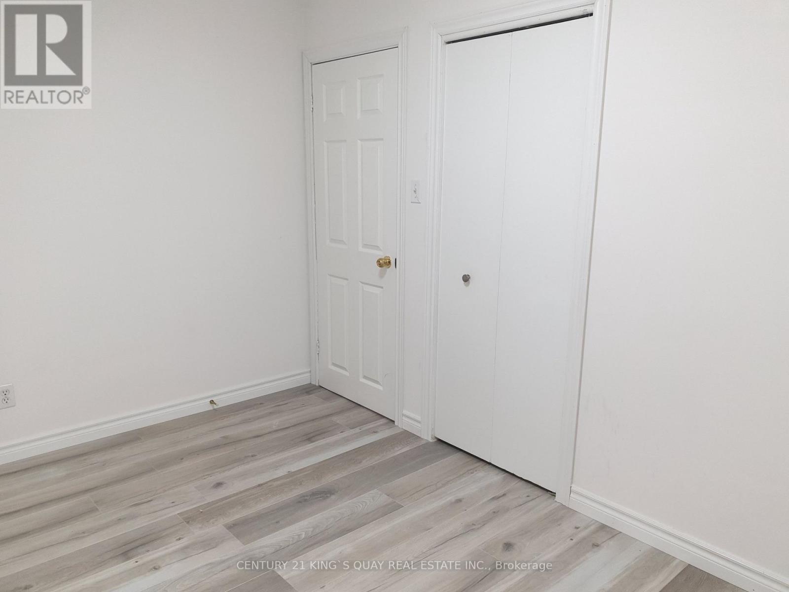 18 Manor Crescent Property Photo 16