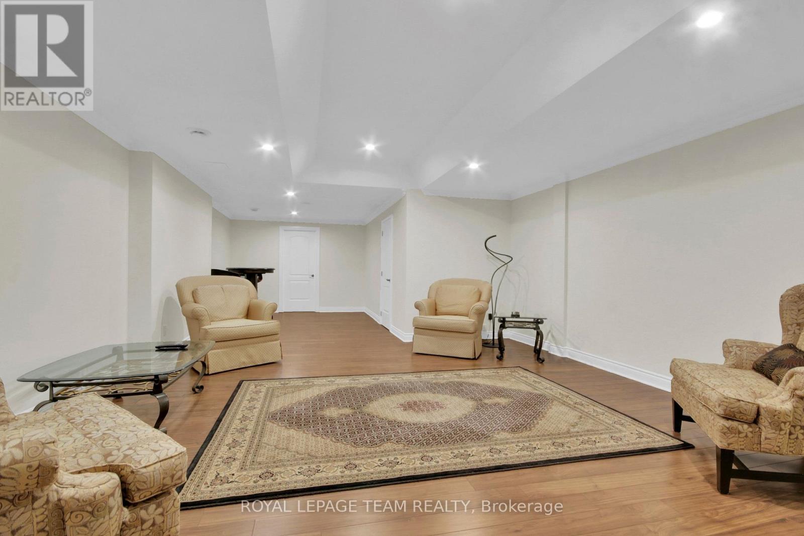 5591 Manotick Main Street Property Photo 33