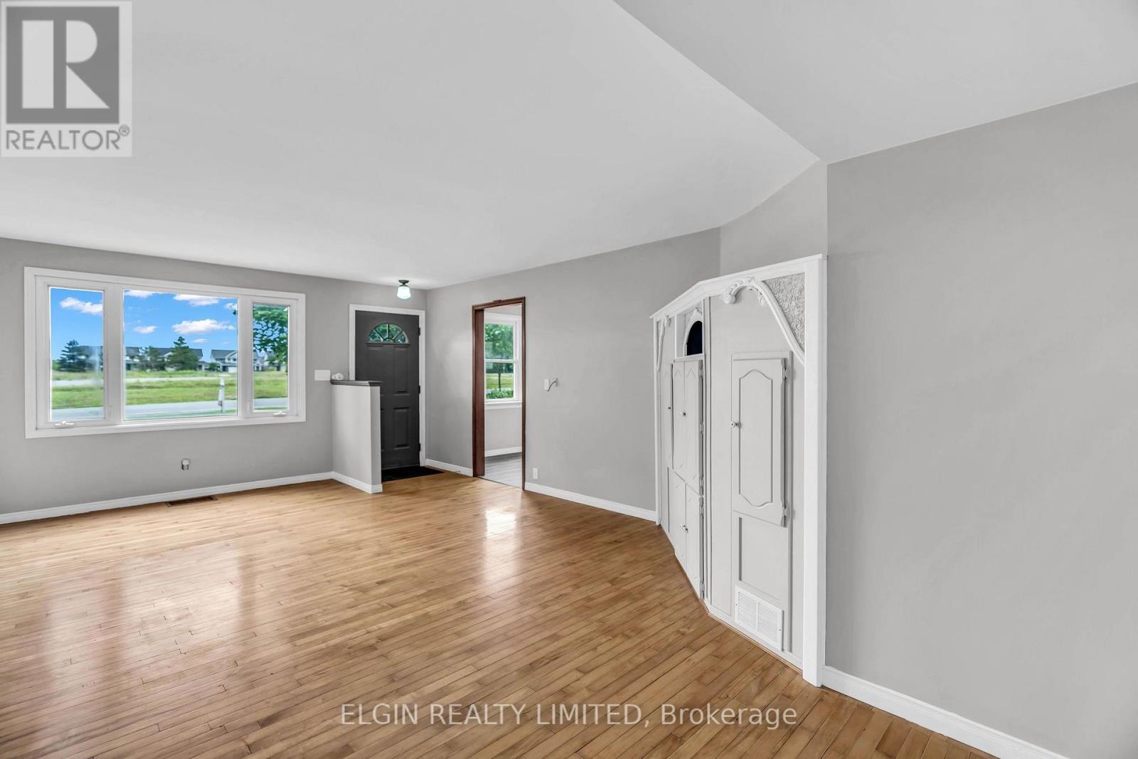 43212 Southdale Line Property Photo 6