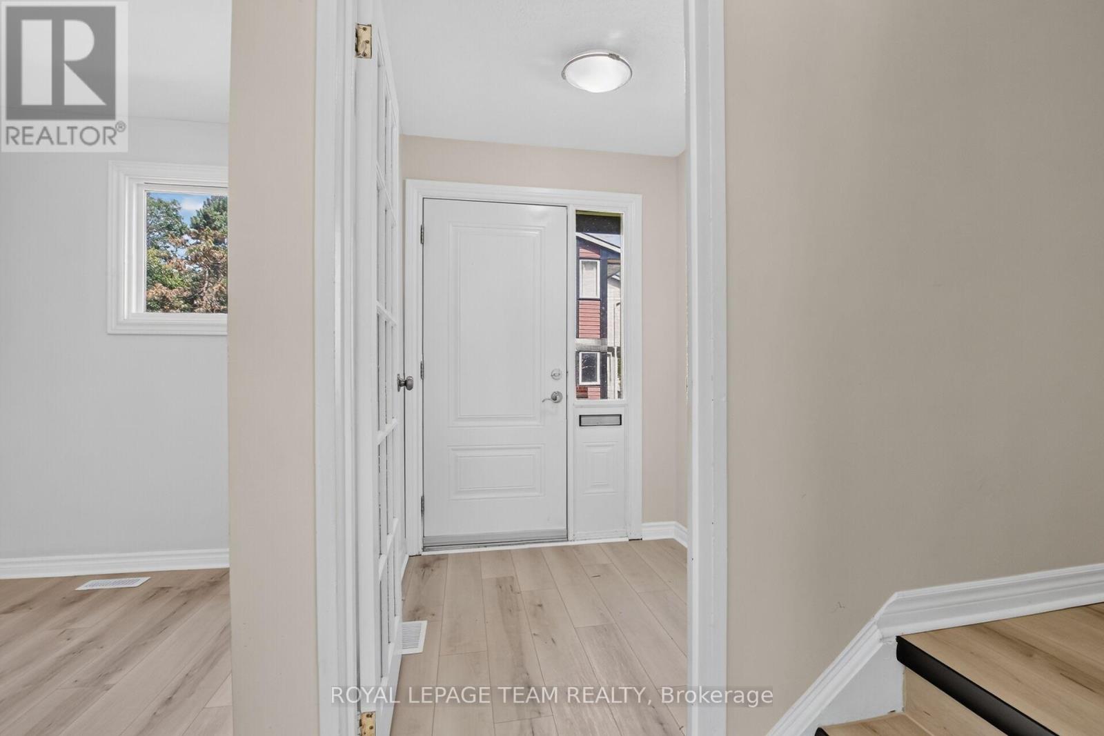 120 Mcclintock Way Property Photo 5