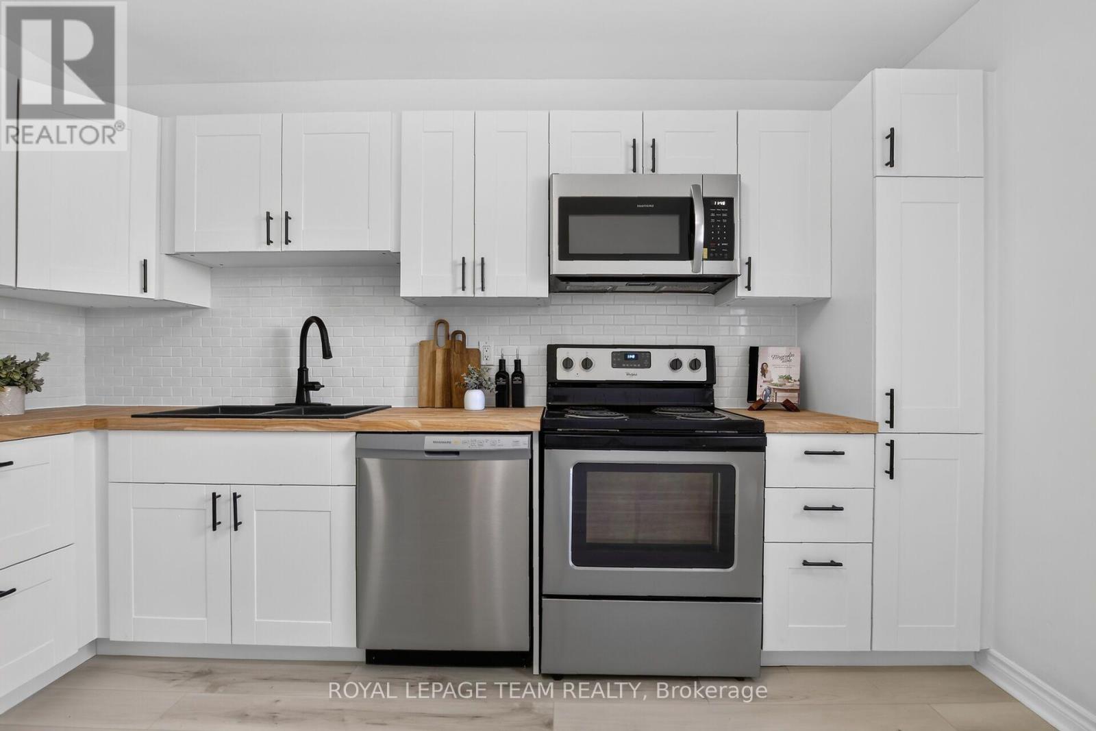 120 Mcclintock Way Property Photo 7