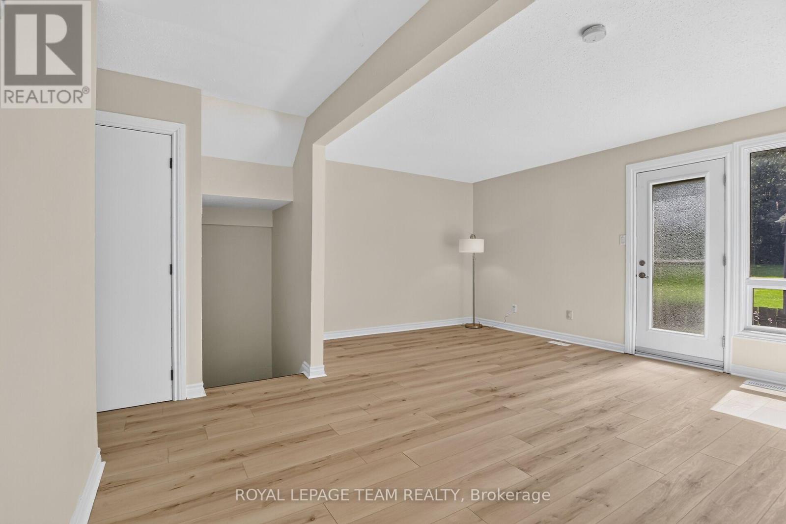 120 Mcclintock Way Property Photo 22