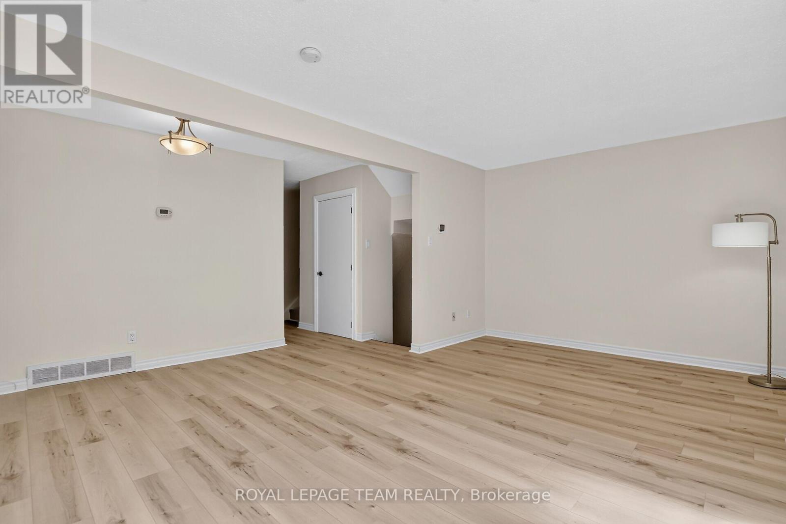 120 Mcclintock Way Property Photo 23