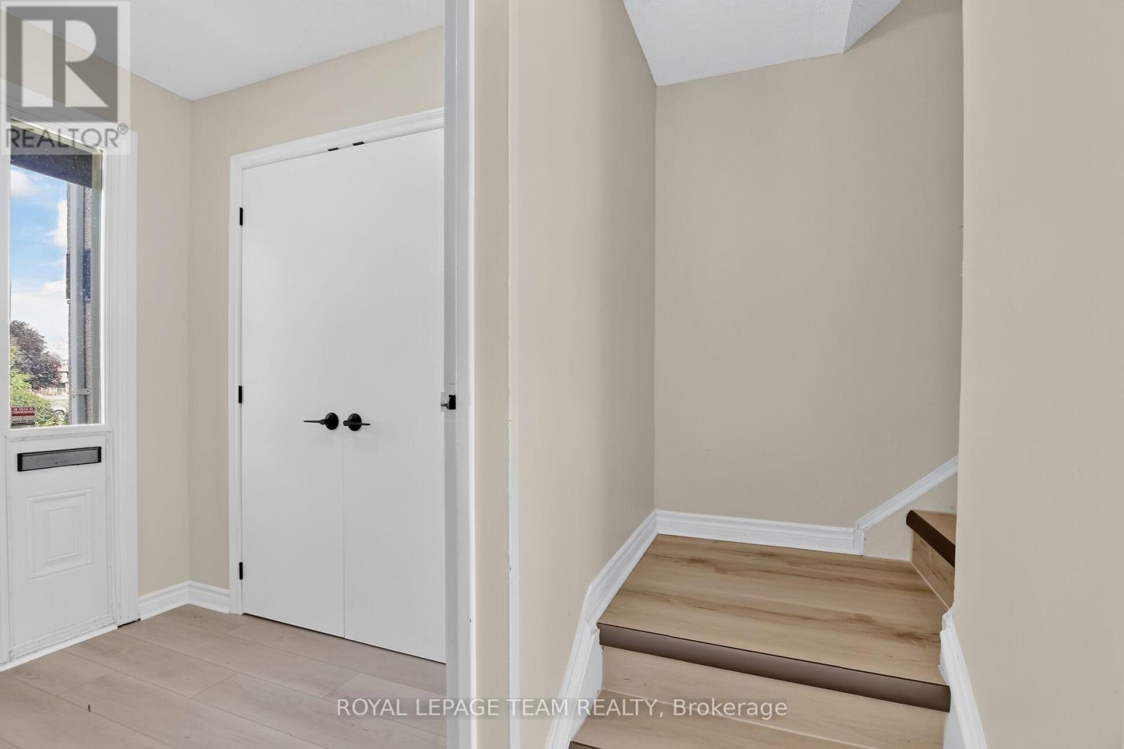 120 Mcclintock Way Property Photo 24