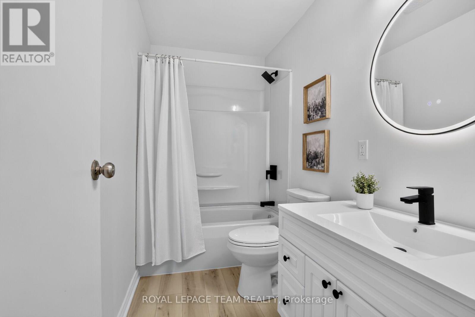 120 Mcclintock Way Property Photo 32
