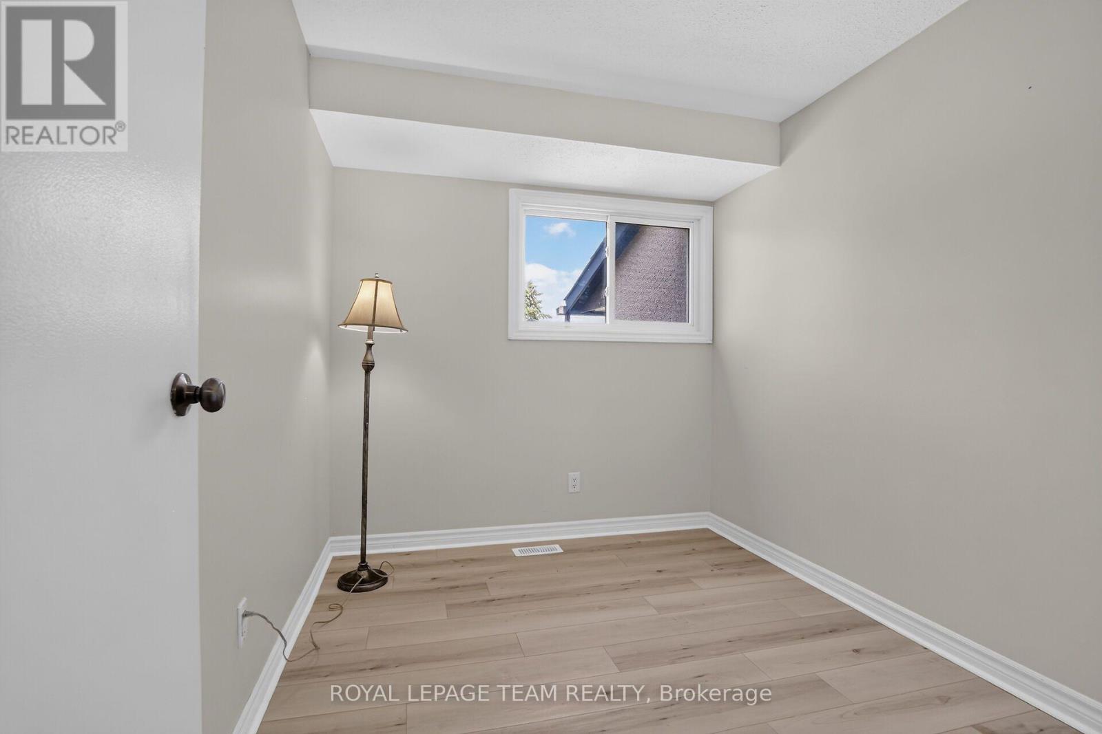 120 Mcclintock Way Property Photo 34