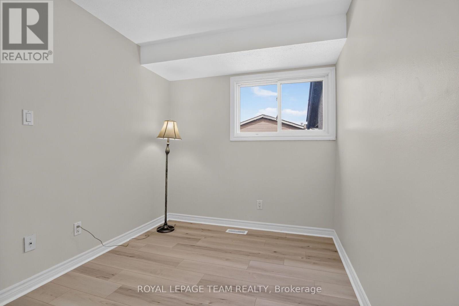 120 Mcclintock Way Property Photo 35