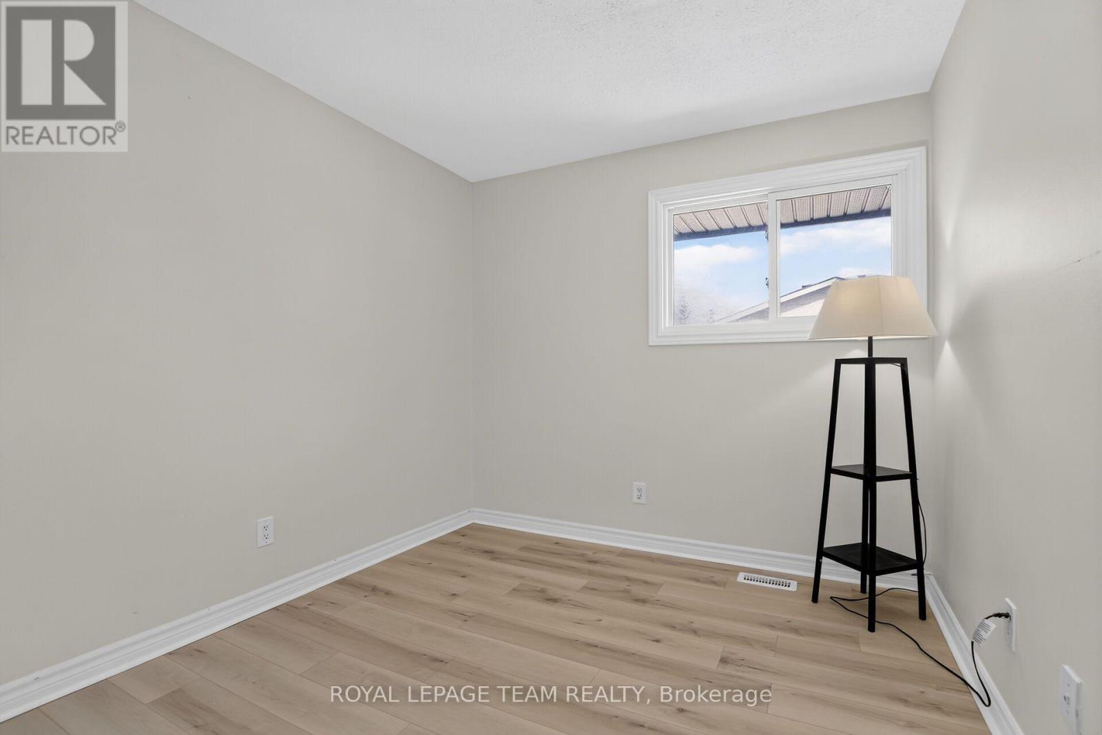 120 Mcclintock Way Property Photo 37