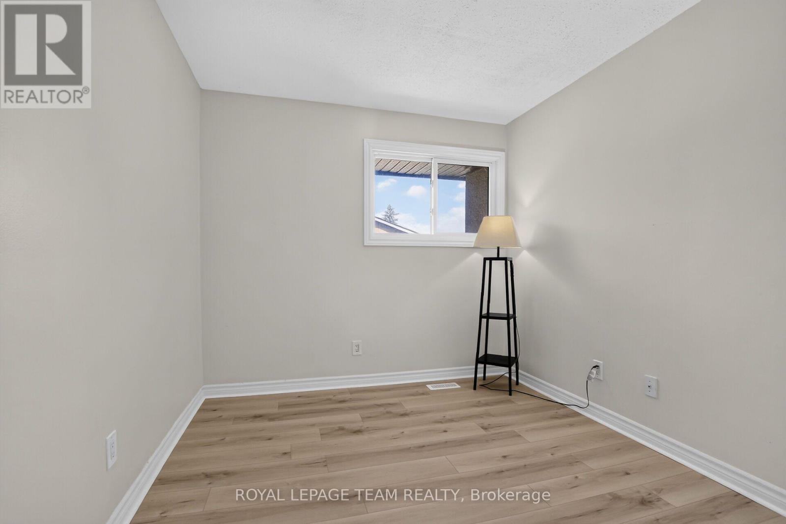 120 Mcclintock Way Property Photo 38