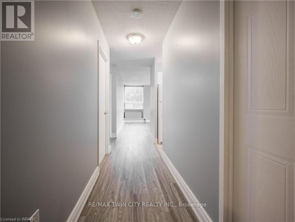 503 - 3227 King Street E Property Photo 29