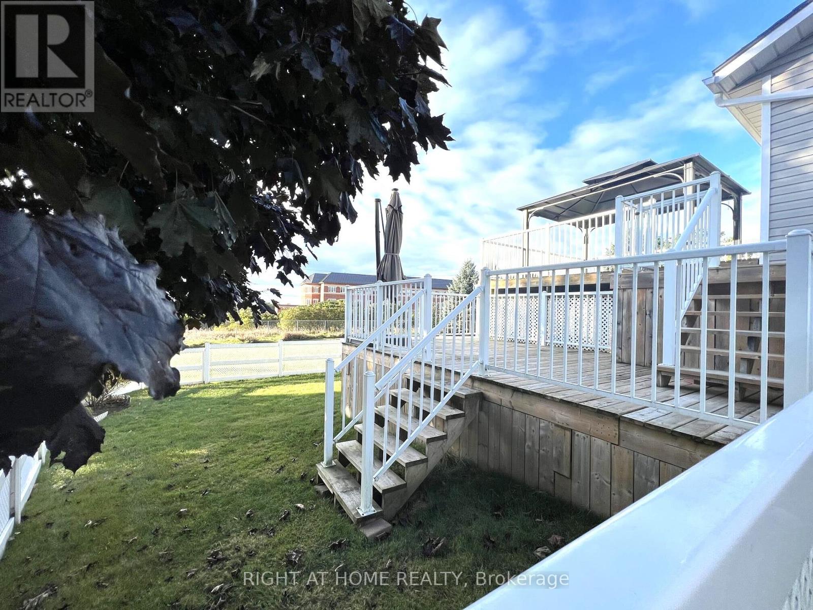 590 Arbour Crescent Property Photo 15