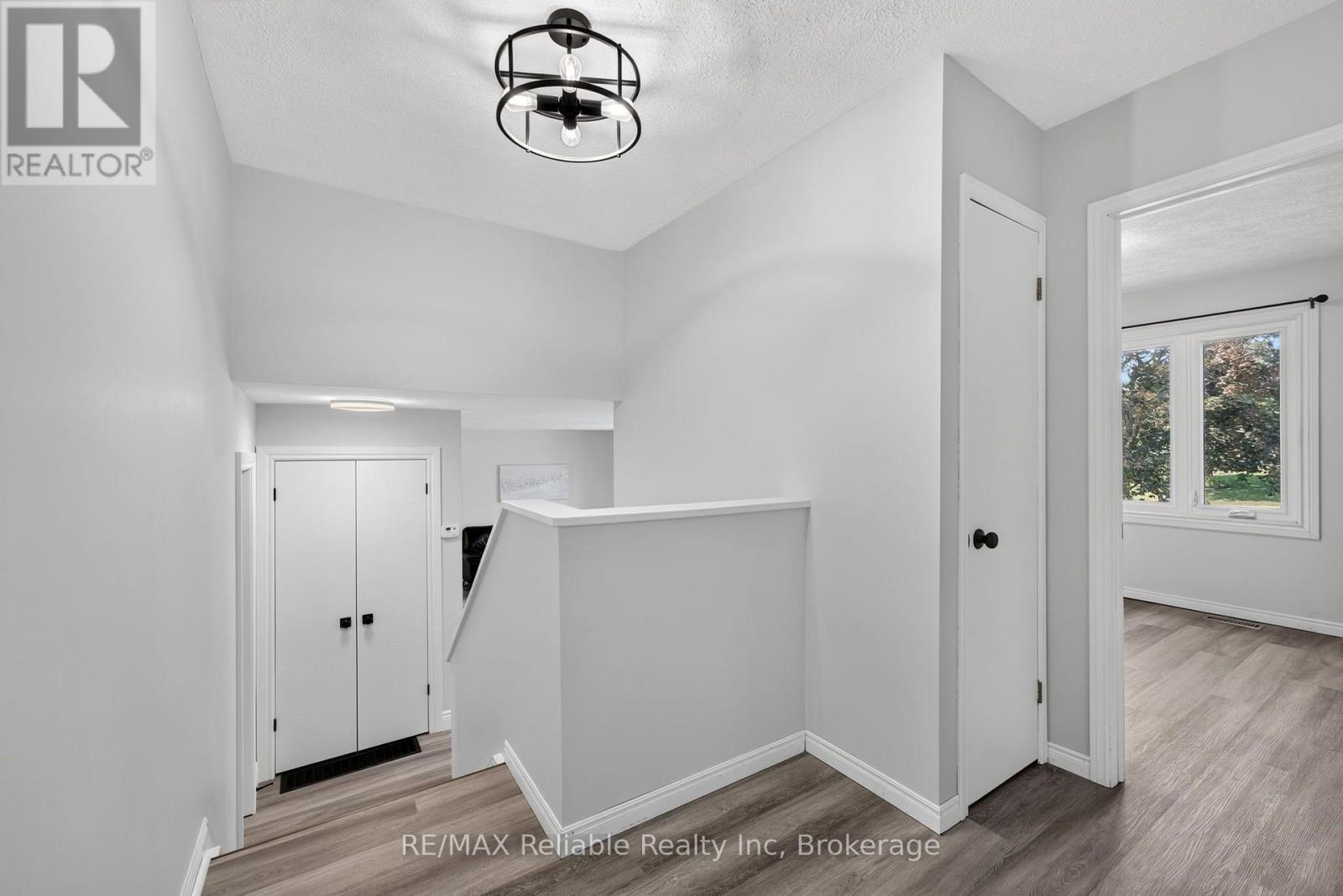 17 Suncoast Drive W Property Photo 16