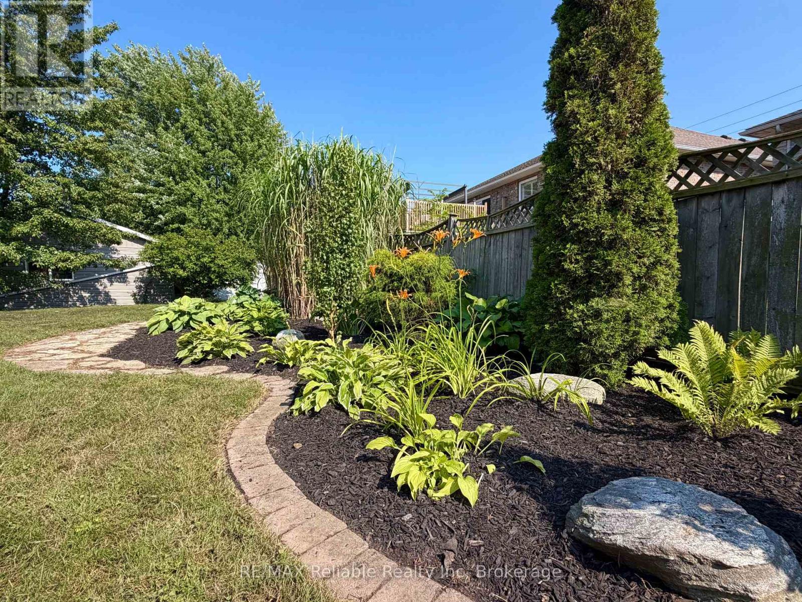 17 Suncoast Drive W Property Photo 41