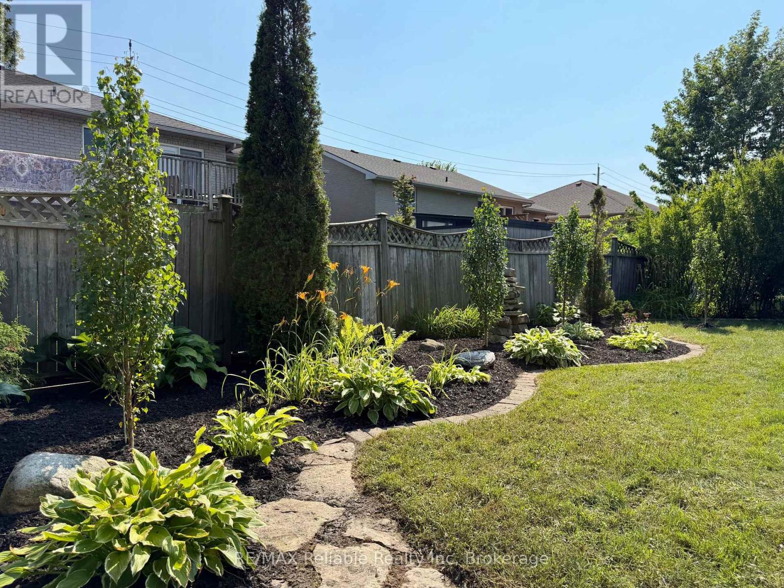 17 Suncoast Drive W Property Photo 43