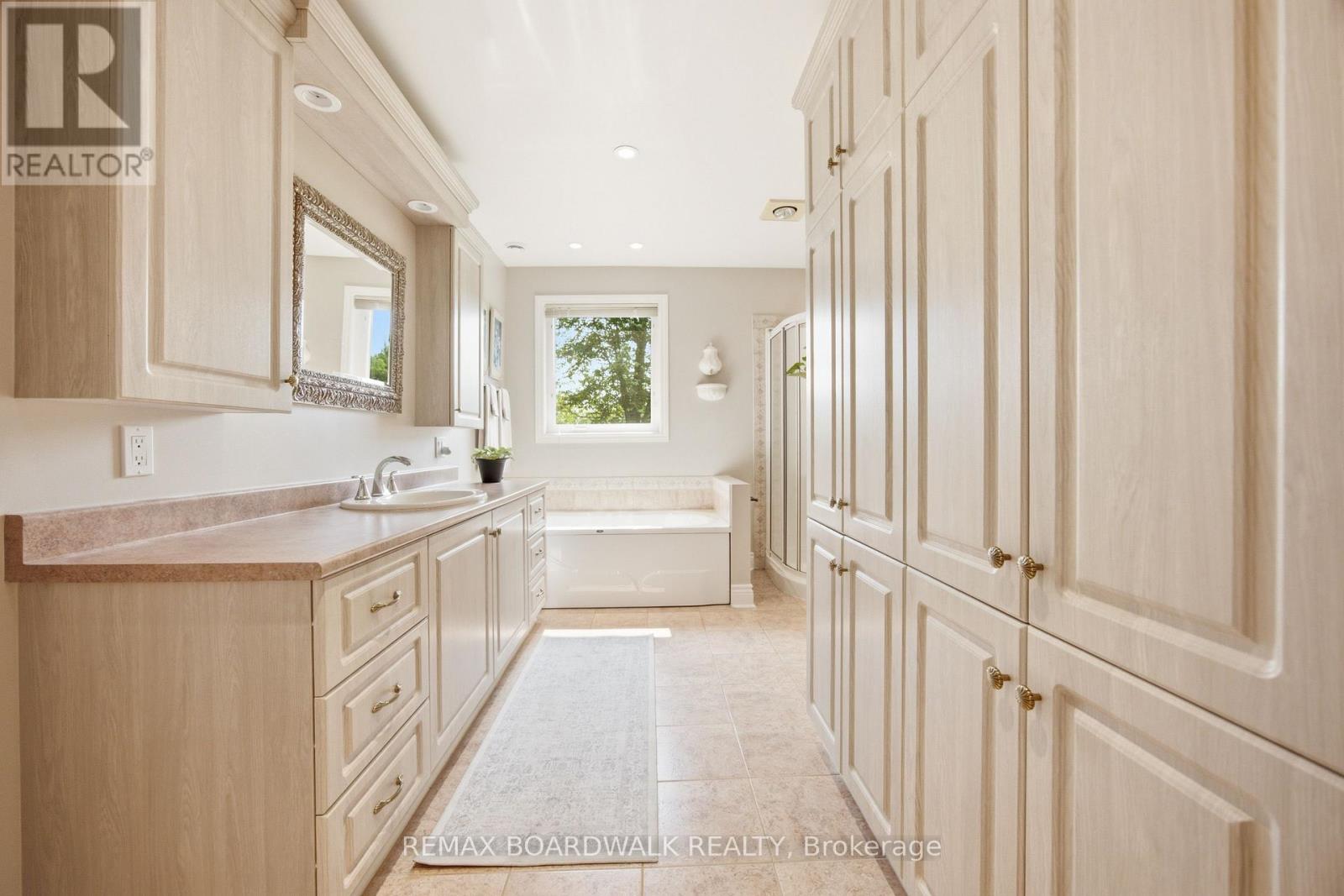 398 Mccann Road Property Photo 22
