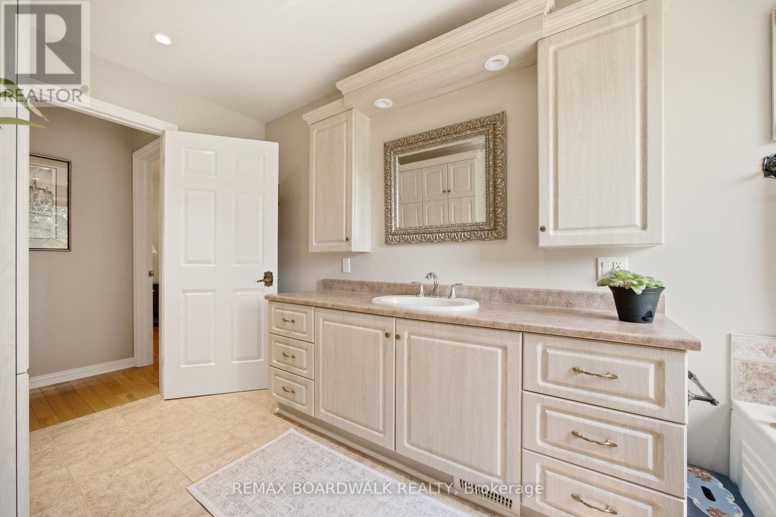 398 Mccann Road Property Photo 24