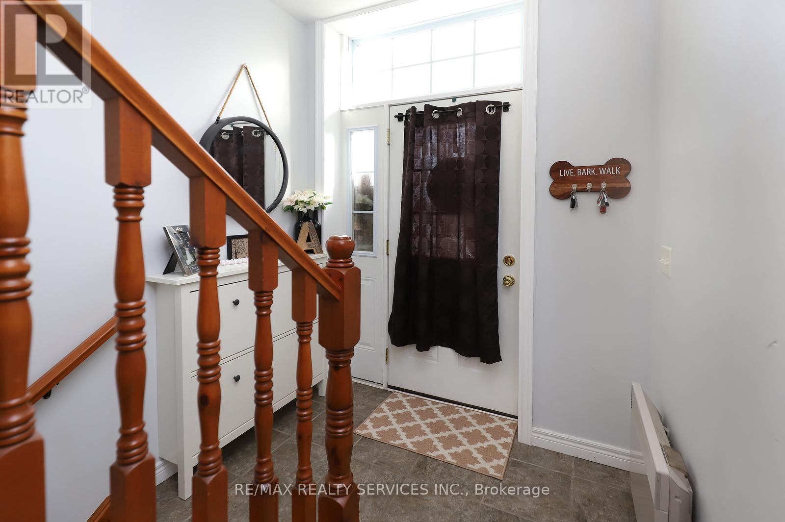 52 Crozier Street Property Photo 4