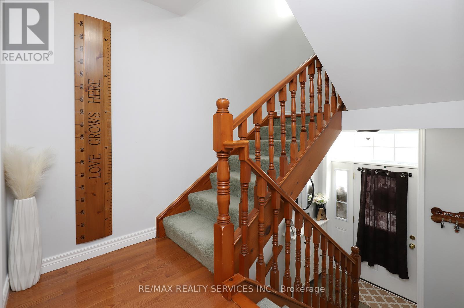 52 Crozier Street Property Photo 5