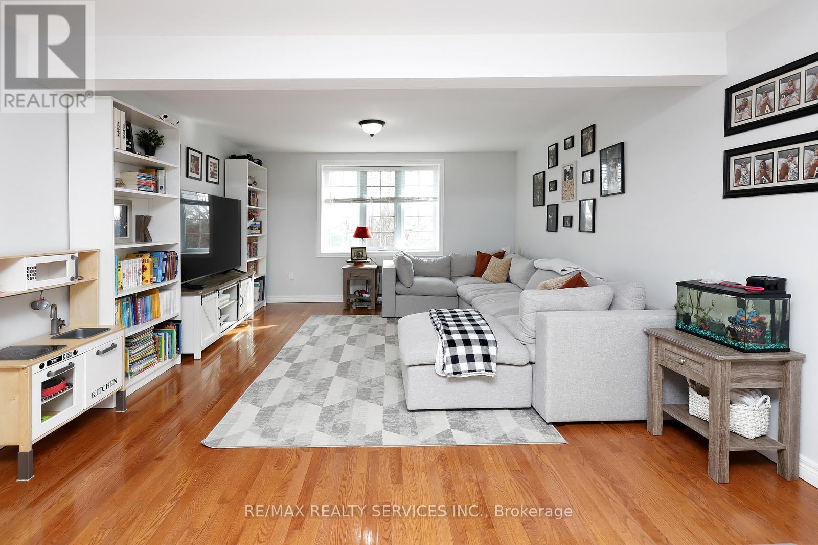 52 Crozier Street Property Photo 6