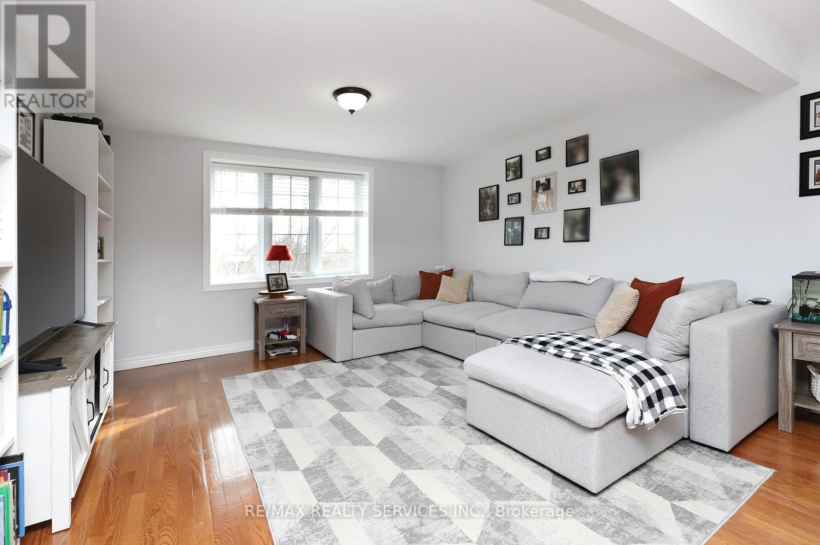 52 Crozier Street Property Photo 8