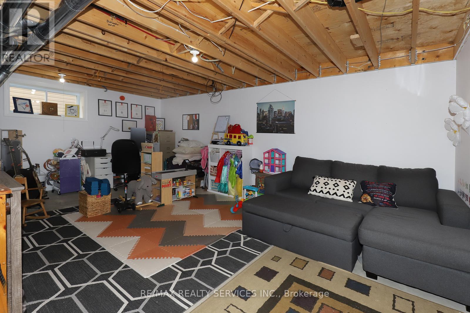 52 Crozier Street Property Photo 26